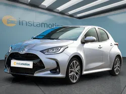 Silber Gebraucht 2024 Toyota Yaris Hybrid Executive Kleinwagen | 25.749 € (Etwas zu teuer)