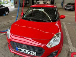 Rot Gebraucht 2019 Suzuki Swift Limousine | 10.490 € (Fairer Preis)