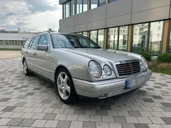 Silber Gebraucht 1998 Mercedes E240 Avantgarde Kombi | 9.900 €