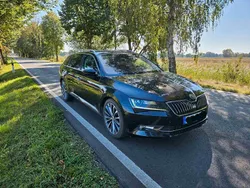 Schwarz Gebraucht 2016 Skoda Superb LAURIN & KLEMENT Kombi | 16.500 € (Fairer Preis)
