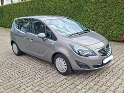 Grau Gebraucht 2010 Opel Meriva Innovation Van / Kleinbus | 5.400 € (Fairer Preis)