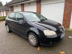 Schwarz Gebraucht 2007 VW Golf Limousine | 2.700 € (Etwas zu teuer)