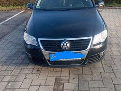 Schwarz Gebraucht 2010 VW Passat Kombi | 3.500 € (Teuer)