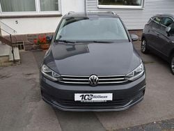 Grau Gebraucht 2021 VW Touran Active Van / Kleinbus | 25.990 € (Fairer Preis)