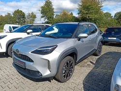 Silber Neu 2025 Toyota Yaris Cross SUV | 31.490 € (Etwas zu teuer)