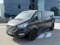 Schwarz Gebraucht 2018 Ford Tourneo Custom Van / Kleinbus | 25.400 € (Fairer Preis)
