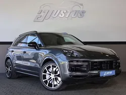 Grau Gebraucht 2020 Porsche Cayenne Turbo SUV | 72.900 € (Superpreis)