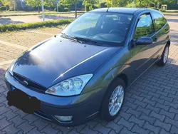 Grau Gebraucht 2003 Ford Focus | 2.100 € (Fairer Preis)