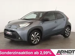 Celestite grey / night sky black Gebraucht 2024 Toyota Aygo Team Kleinwagen | 18.784 € (Fairer Preis)