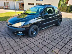 Schwarz Gebraucht 2002 Peugeot 206 Kleinwagen | 300 € (Superpreis)