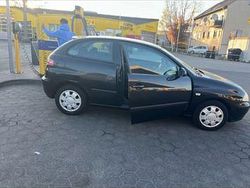 Schwarz Gebraucht 2003 Seat Ibiza Fresh Limousine | 1.550 € (Teuer)