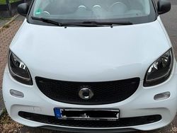 Weiß Gebraucht 2015 Smart ForFour Kleinwagen | 5.300 € (Fairer Preis)