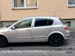 Grau Gebraucht 2004 Opel Corsa Kleinwagen | 500 € (Superpreis)