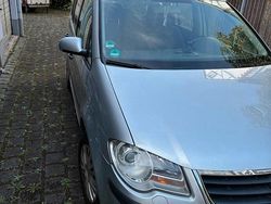 Silber Gebraucht 2007 VW Touran Van / Kleinbus | 2.800 €