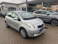 Silber Gebraucht 2008 Toyota Yaris Sol Limousine | 3.999 € (Fairer Preis)