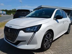 Weiß Gebraucht 2021 Peugeot 208 Allure Kleinwagen | 8.450 €