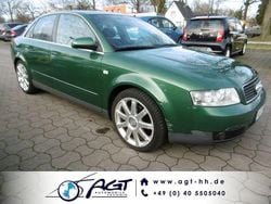 Grün Gebraucht 2001 Audi A4 Limousine | 1.480 € (Superpreis)
