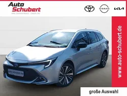 Silber Neu 2025 Toyota Corolla Kombi | 33.470 €