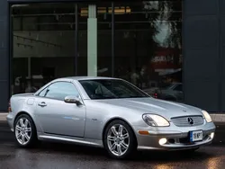 Silber Gebraucht 2003 Mercedes SLK320 Edition Cabrio | 17.450 €