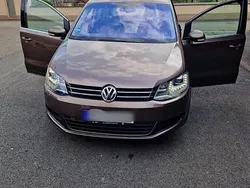 Braun Gebraucht 2011 VW Sharan Van / Kleinbus | 7.600 € (Teuer)
