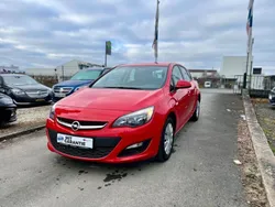 Rot Gebraucht 2015 Opel Astra Selection Limousine | 9.000 € (Fairer Preis)