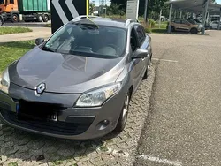 Grau Gebraucht 2009 Renault Mégane III Dynamique Limousine | 3.799 € (Fairer Preis)