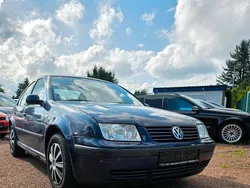 Blau Gebraucht 2002 VW Bora Limousine | 2.999 € (Etwas zu teuer)