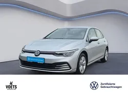 Silber Gebraucht 2023 VW Golf VIII Life Limousine | 20.988 € (Guter Preis)