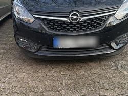 Schwarz Gebraucht 2018 Opel Zafira Limousine | 15.000 €