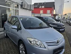 Blau Gebraucht 2011 Toyota Auris Life+ Kleinwagen | 4.990 € (Fairer Preis)