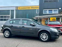 Karbongrau Gebraucht 2009 Opel Astra Selection Limousine | 4.980 € (Teuer)