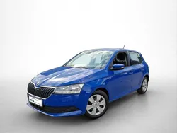 Blau Gebraucht 2021 Skoda Fabia Limousine | 11.644 € (Guter Preis)