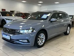 Grau Gebraucht 2023 VW Passat Business Kombi | 28.000 € (Guter Preis)