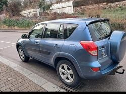 Blau Gebraucht 2006 Toyota RAV4 Executive SUV | 4.950 € (Fairer Preis)