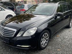 Schwarz Gebraucht 2012 Mercedes E200 Kombi | 6.990 € (Fairer Preis)