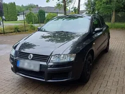 Schwarz Gebraucht 2003 Fiat Stilo Limousine | 600 €