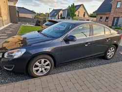 Grau Gebraucht 2013 Volvo S60 Limousine | 8.150 € (Guter Preis)