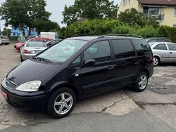 Schwarz Gebraucht 2005 Ford Galaxy Viva X Van / Kleinbus | 1.950 € (Fairer Preis)