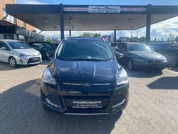 Schwarz Gebraucht 2016 Ford Kuga SYNC Edition SUV | 12.500 € (Fairer Preis)