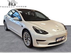 Weiß Gebraucht 2024 Tesla Model 3 Limousine | 33.800 €