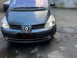 Grau Gebraucht 2007 Renault Espace Van / Kleinbus | 2.100 € (Guter Preis)