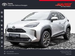 Shimmering silver metallic Neu 2025 Toyota Yaris Hybrid SUV | 30.020 € (Fairer Preis)