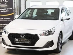 Polar white / sol Gebraucht 2019 Hyundai i30 Trend Kombi | 14.499 € (Guter Preis)