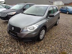 Grau Gebraucht 2015 Suzuki SX4 S-Cross Comfort+ SUV | 6.600 € (Fairer Preis)