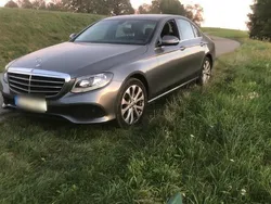 Gold Gebraucht 2018 Mercedes E220 Limousine | 28.500 €