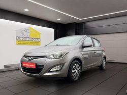Grau Gebraucht 2013 Hyundai i20 Edition Limousine | 5.999 € (Teuer)