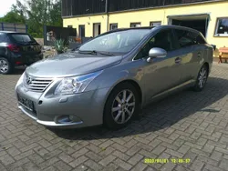 Silber Gebraucht 2010 Toyota Avensis TEC-Edition Kombi | 3.300 € (Fairer Preis)
