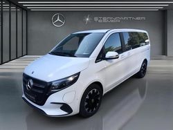 Weiß Gebraucht 2024 Mercedes EQV300 Van / Kleinbus | 56.800 € (Teuer)