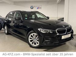 Schwarz Gebraucht 2022 BMW 318 Sport Line Limousine | 18.799 € (Guter Preis)