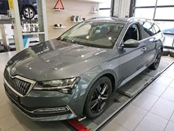 Quarzgrau metallic Gebraucht 2021 Skoda Superb Style Kombi | 24.005 € (Guter Preis)